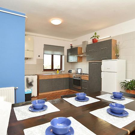 Apartment Puzar 295 Штиньян Экстерьер фото