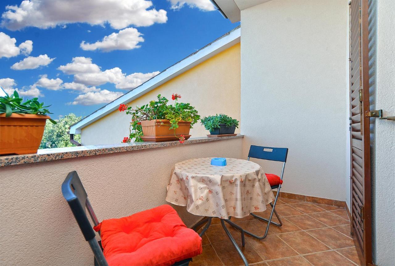 Apartment Puzar 295 Штиньян Экстерьер фото