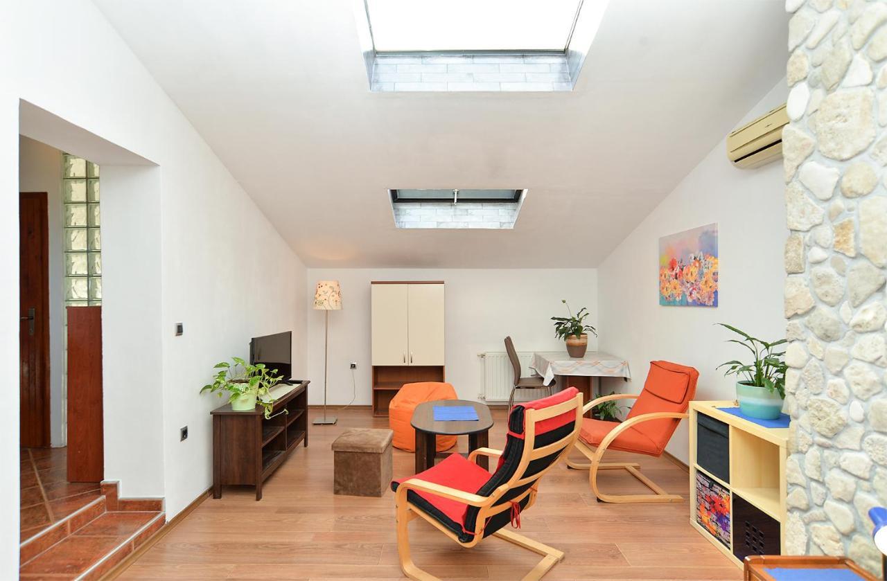 Apartment Puzar 295 Штиньян Экстерьер фото