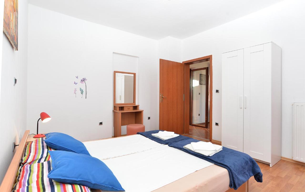 Apartment Puzar 295 Штиньян Экстерьер фото