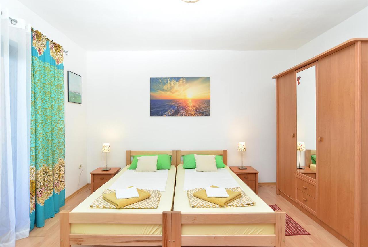 Apartment Puzar 295 Штиньян Экстерьер фото