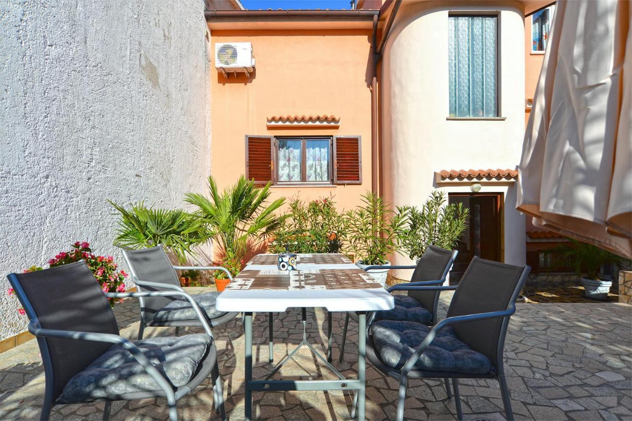 Apartment Puzar 295 Штиньян Экстерьер фото