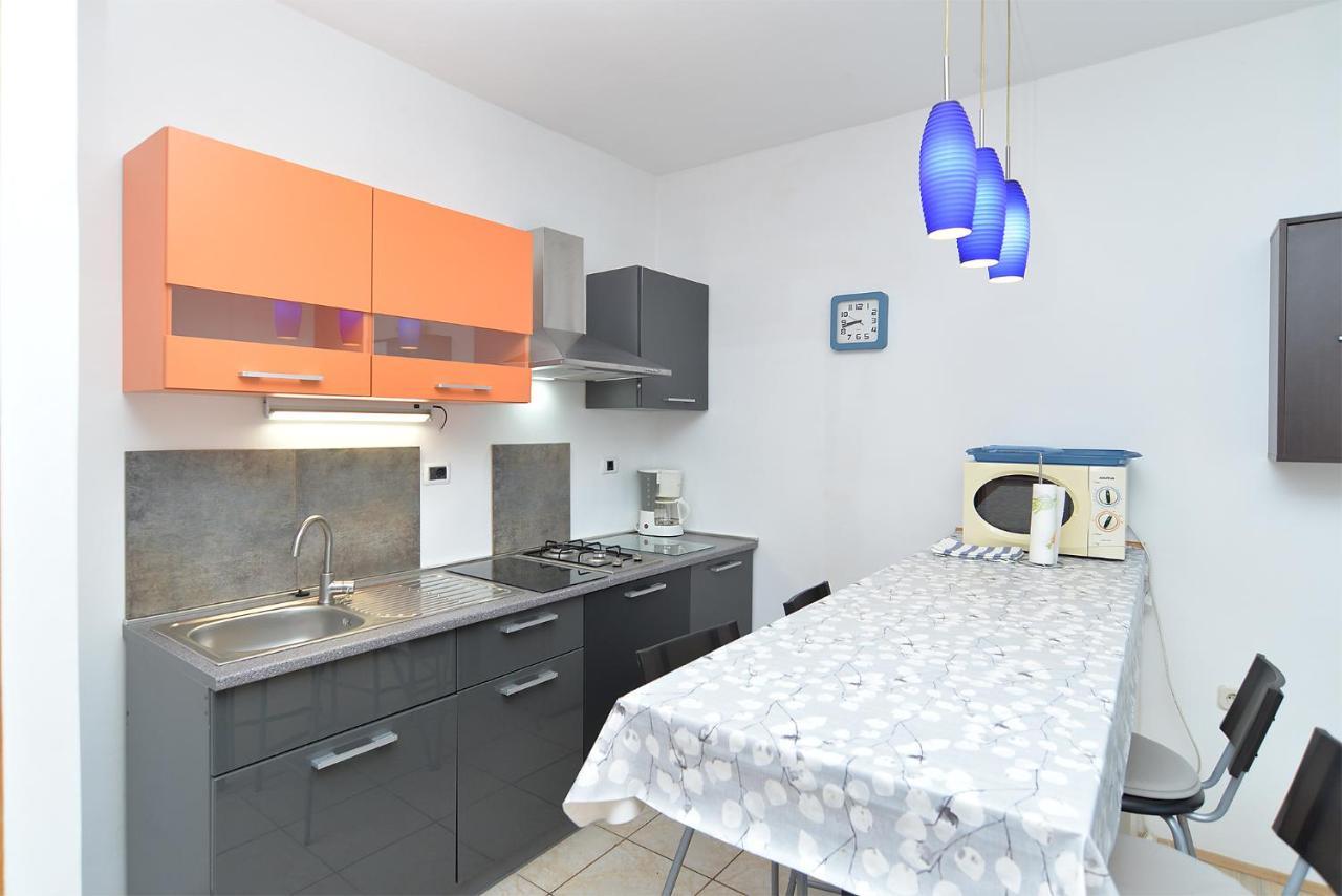 Apartment Puzar 295 Штиньян Экстерьер фото