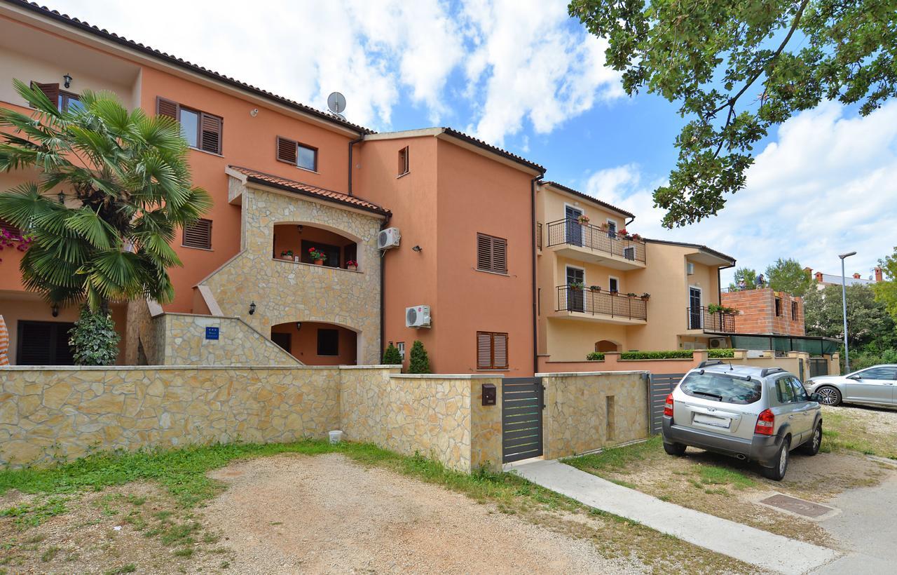 Apartment Puzar 295 Штиньян Экстерьер фото