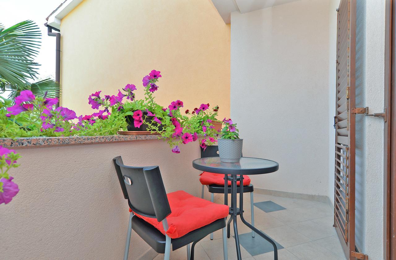 Apartment Puzar 295 Штиньян Экстерьер фото