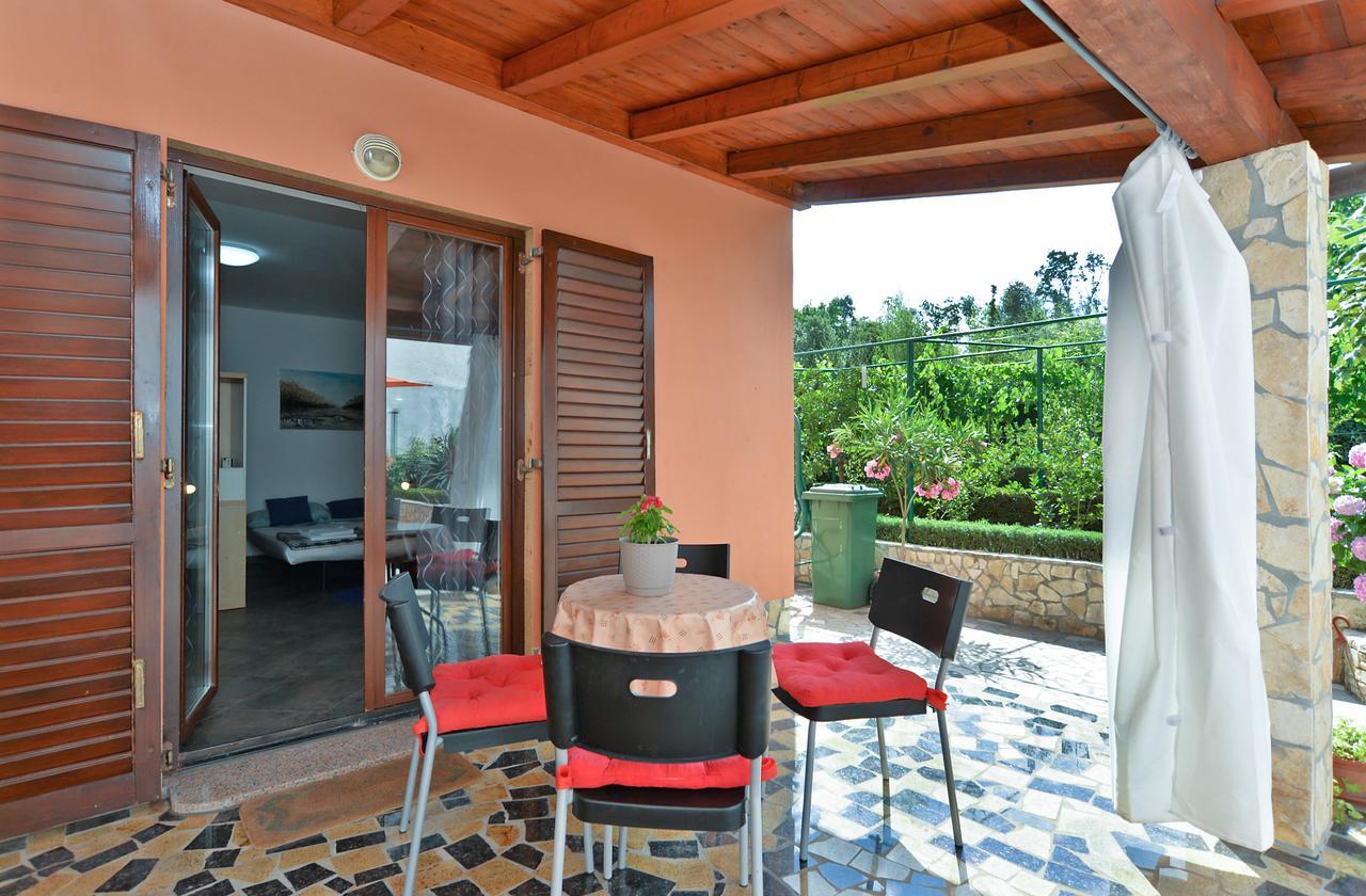 Apartment Puzar 295 Штиньян Экстерьер фото